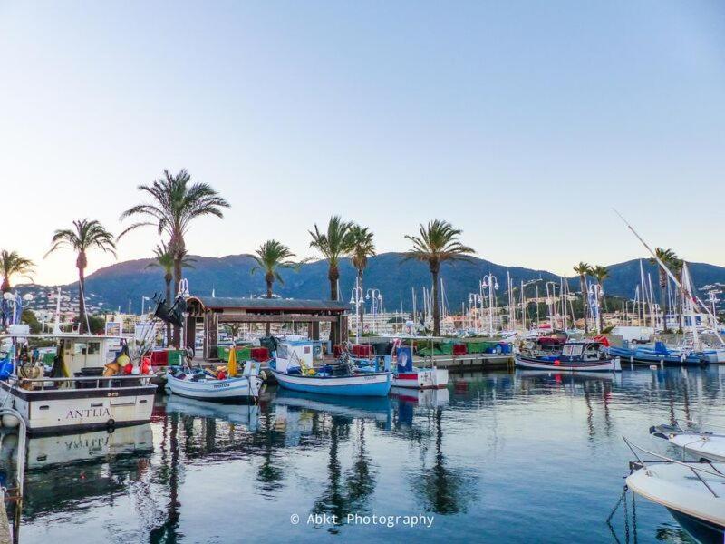 Confortable Appartement A Cavalaire-Sur-Mer Bagian luar foto